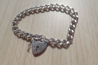 Lovely Vintage Sterling Silver Charm Bracelet With Heart Padlock
