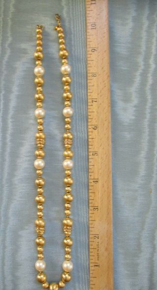 Vintage Signed Monet Gold Tone Metal Bead And Pearls Necklace