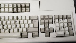 Vintage IBM 1395660 White Wired 122 Key Clicky Keyboard 1992 Model M 3