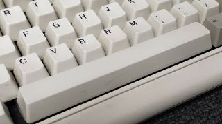Vintage IBM 1395660 White Wired 122 Key Clicky Keyboard 1992 Model M 8