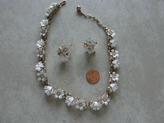 Vintage Trifari Necklace And Clip Earrings Set White Enamel/gold Metal 14 "