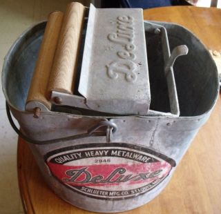 Vintage DeLuxe Glavanized Metal Mop Bucket With Wood Rollers Made in USA 2