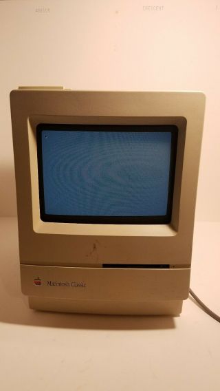 Macintosh Classic 1991 Apple Computer Inc.  Model Mo420 Power