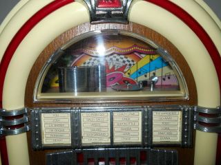 Vintage Thomas Collectors Edition Jukebox Am/Fm radio & Cassette Player & more 4