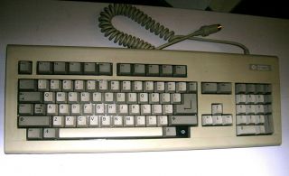 Commodore Amiga Oem A2000,  A2000hd,  A2500 Keyboard - Model Kkq - E94yc