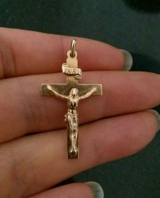 Vintage? 375 9ct 9k Yellow Gold Crucifix Cross Pendant.  1.  50 Grms
