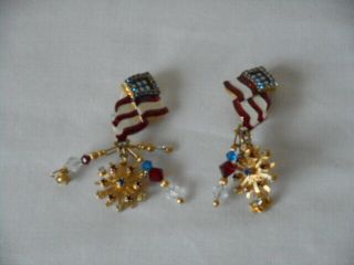 Vintage Lunch At The Ritz Latr Flag Earrings Clip - Ons