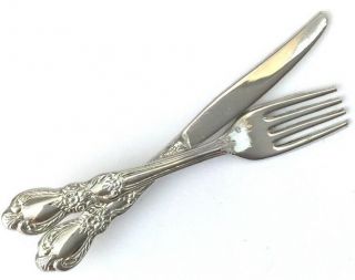 Vintage Miniature Knife Fork Brooch Silver Tone Metal Novelty Jewelry Pin