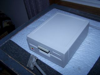 Apple 5.  25 Disk Drive and - Beatiful - A9M0107 3