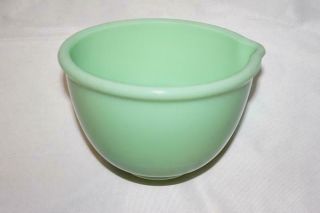 Vintage Unmarked Jadeite Green Glass 1 Quart Mixer Mixing Bowl With Pour Spout
