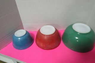 Vintage Pyrex Glass Set Of 3 Mixing Bowls Green Red Blue 401 402 403 Flaw