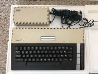 Atari 800XL home computer 2