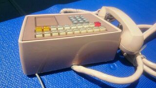 VINTAGE ITT MULTI LINE BEIGE IN COLOR 1979 YEAR MULTI LINE BUSINESS TELEPHONE 3