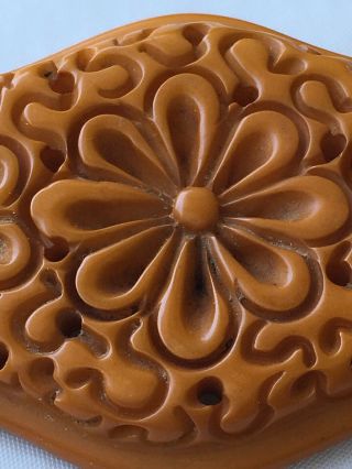 Vintage Bakelite Butterscotch Yellow Carved Pierced Pin Brooch 73mm 2