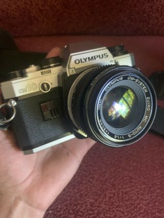 Vintage Olympus Om - 10 Camera With Zuiko Mc Auto - S F=50mm 1.  8