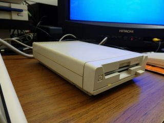 AMIGA External Floppy Disk Drive 1011 3.  5 