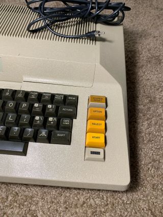 Atari 800 Home Computer W/ Cables. 3