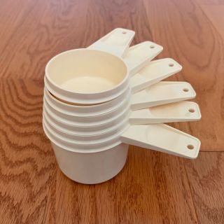 Euc Vintage Tupperware Measuring Cups Complete Full Set Of 6 Beige Almond Cream