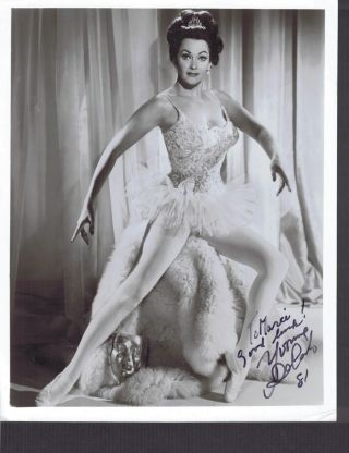 Yvonne Decarlo Sexy Legs In Person Vintage Autographed 8x10 Publicity Photo