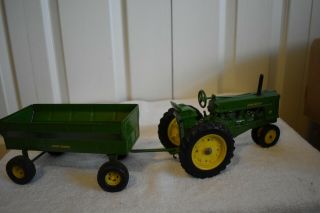 Vintage Metal Steel John Deere Tractor And Grain Wagon Farm Set Toy