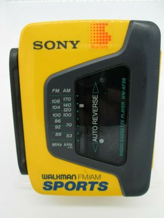 Sony Wm - Af59 Sports Yellow Walkman Cassette Player Am/fm Radio Belt Clip Vintage