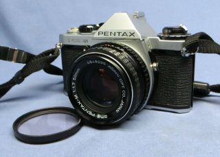 Vintage Pentax Me 35mm Slr Film Camera W/50mm F/1.  7 Lens & Filter
