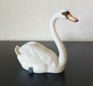 Vintage Hutschenreuther Germany Swan Porcelain Figurine By Archtziger 3 3/4 "