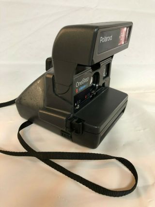 Vintage Polaroid 600 One Step Close Up Instant Film Camera with Strap Black 2