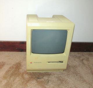 Vintage Macintosh Plus Model M0001a Computer Pc Apple
