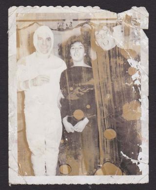 Distressed Pic Halloween Costume Party Old/vintage Photo Snapshot - F121