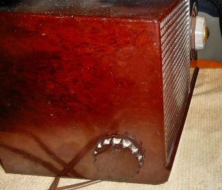 Vintage 1950’s RCA Victor Brown Plastic Case TUBE RADIO 2