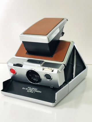 Vintage Minty,  & POLAROID SX - 70 Land Camera ALPHA - 1 w/ Lthr Case 2