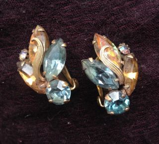 Vintage Weiss Rhinestone Goldtone Clipon Earrings 60s Blue Amber Aurora Borealis