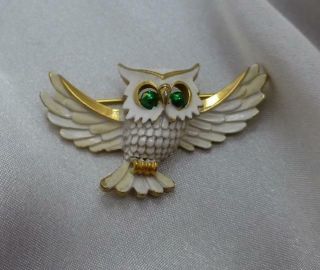 Crown Trifari Vintage Owl In Flight Brooch White Enamel Gold Tone Figural 2