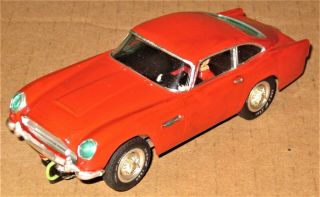 REVELL ORIG’L 1965 VINTAGE 1/32 ASTON MARTIN DB5 SLOT CAR w/CHASSIS & MOTOR 7
