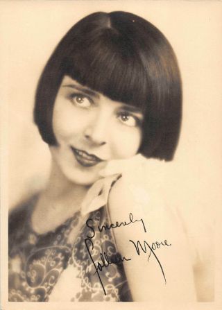 Colleen Moore Popularized The Flapper " Bobbed " Hair Style.  Vintage Dbw 20s Photo