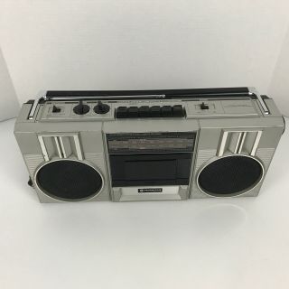 Vintage Hitachi Single Cassette Stereo Boombox Radio Model Trk - 6800h 2.  A6