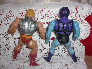 vntg 1983 MOTU Masters of the Universe battle armor He Man & Skeletor figures GC 2