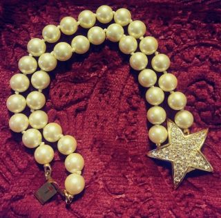 Vintage Joan Rivers Signed Faux Pearl Double Strand Gold Tone Star Bracelet