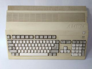Commodore Amiga 500 SN CA10466586 PARTS 2