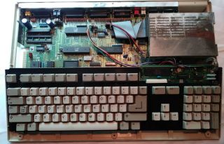 Commodore Amiga 500 SN CA10466586 PARTS 3