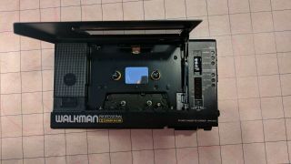 Sony Walkman Professional WM - D6C - belt - with case - 5