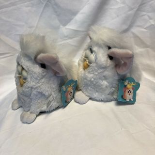 2 Vtg 1999 Furby Babies Purple Tag White Face Yellow Face Furby 2