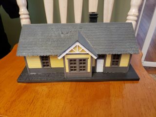 Vintage Lionel Train Station 6 - 2787 O Scale With 3 Accessories