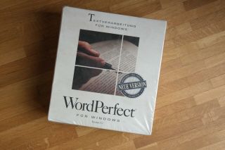 Word Perfect 5.  2 Pc Factory Vintage Software Windows For Collectors