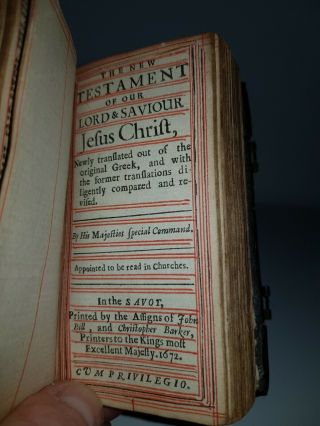 1672 KING JAMES POCKET BIBLE COMPLETE FINE ORNATE LEATHER METALWORK BINDING 7