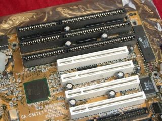 AMD - K6 - 2 400MHz on Gigabyte GA - 586TX3 AT Socket 7 motherboard 3