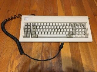 Keyboard For A Ibm Personal Computer Xt Model 5160