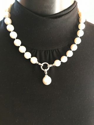 Vintage Modernist Heavy Chunky Glass Pearl Pendant Necklace 19”