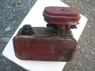 Vintage Oem Briggs & Stratton Gas Tank / Carburetor Assy 5hp Lawnmower 34